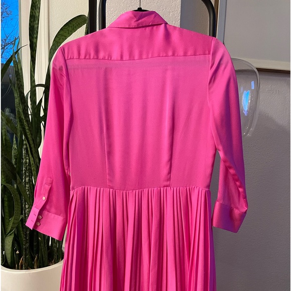 Super cute hot pink dress with pleated skirt. Knee length. - Picture 3 of 4